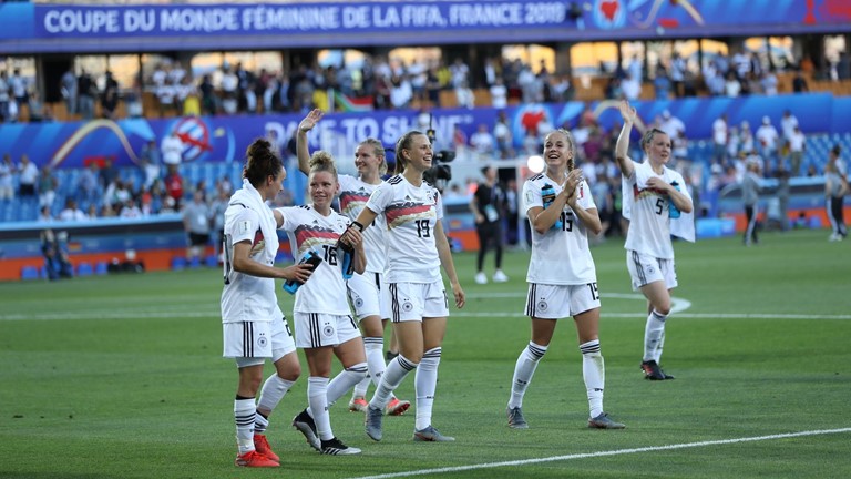
女足世界杯，日本足球又给了全世界一个（今天早晨）