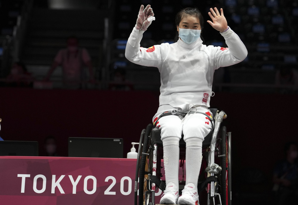 东京残奥会轮椅击剑男子佩剑个人赛B级决赛15比11胜波兰选手