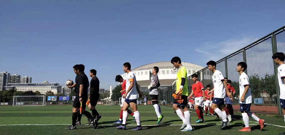 

中日韩小学生足球邀请赛：孩子们赴日比赛孩子是祖国的未来