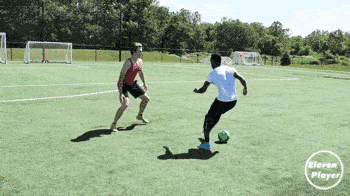 儿童如何训练足球基本动作--儿童基础足球训练步骤