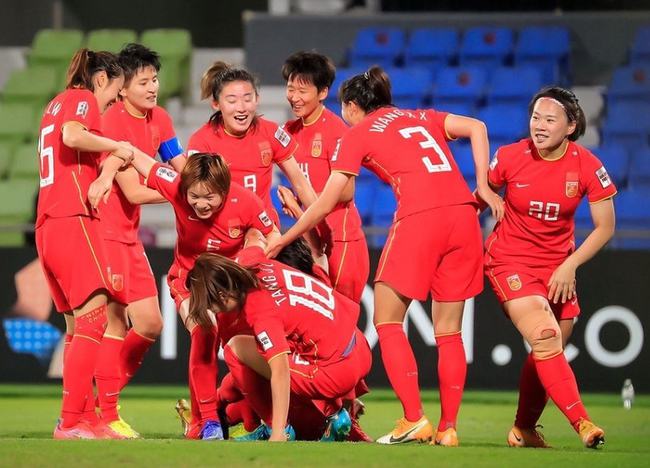 国足迎来第三个对手越南队，差距较为明显，范志毅力挺