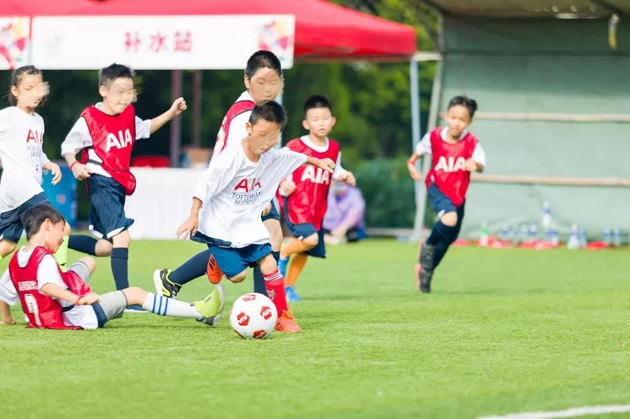 
2020-2021第三届中国城市少儿足球联赛(长沙站)官方海报