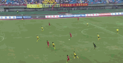足球赛程比分 中甲11轮最后三场:成都蓉城3-2苏州东吴
