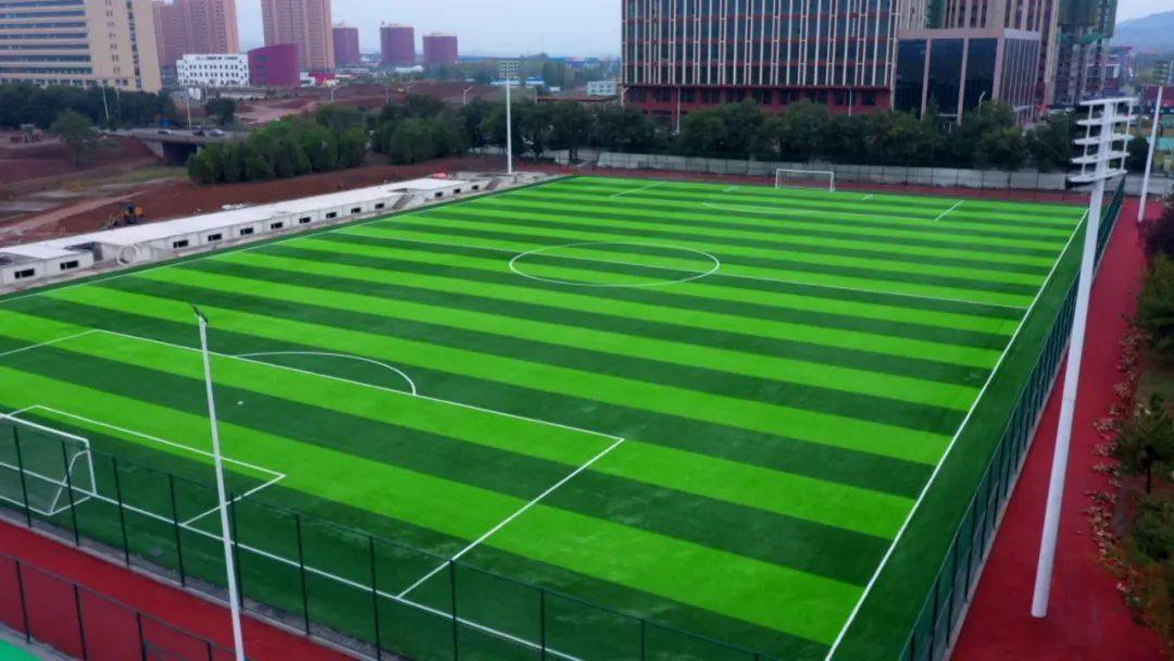 
贵港市九凌湖足球训练基地（一期）完工基地整体提升招标