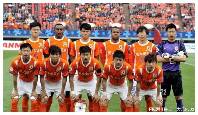 
武汉足球迎回被球迷称为“三哥”的本土球星