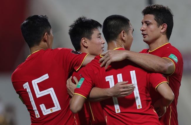 国足共有27名球员出征西亚，能否成功带队拿下比赛？