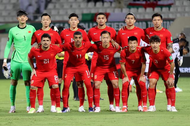 国足共有27名球员出征西亚，能否成功带队拿下比赛？
