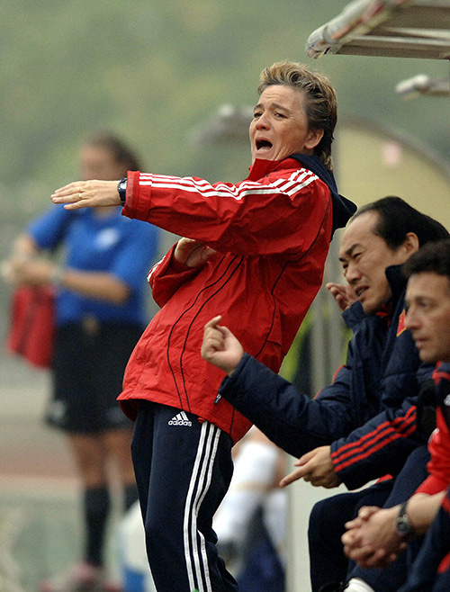 中国女足国家队主帅变动:具有中华人民共和国国籍