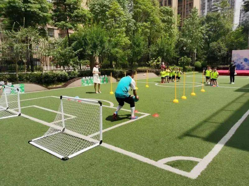 中国人不重视幼儿足球，主要是四方面的特殊价值