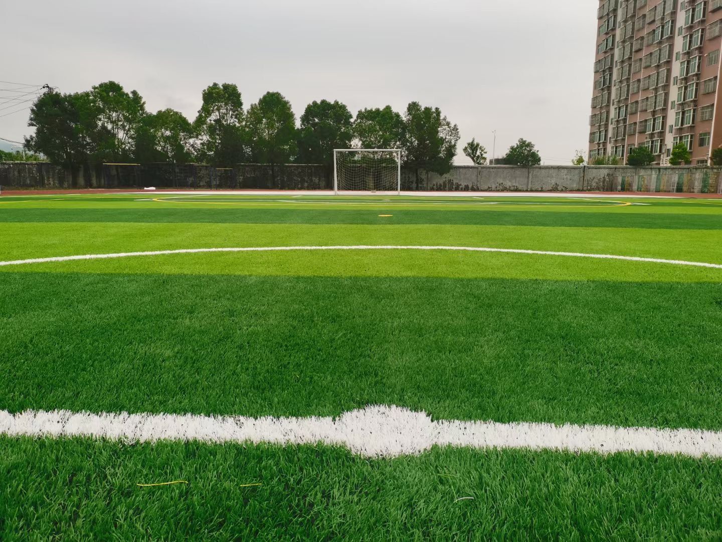 五人制标准足球场地 环境美化与我们的生活密切相关
