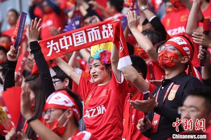 中国女足征召3大主力球员，唐佳丽和马君三人集体落选