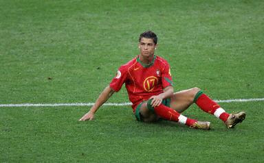 葡萄牙男足官方确认C罗老伤复发或缺席9月5日首场比赛
