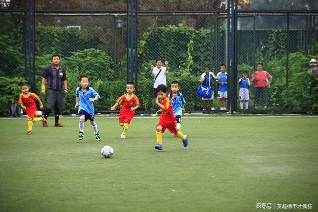 真正的中国足球精神，首先应该是对体育竞技的理解