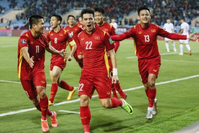 国足2-1逆转吉尔吉斯斯坦连续4届亚洲杯都取得开门红