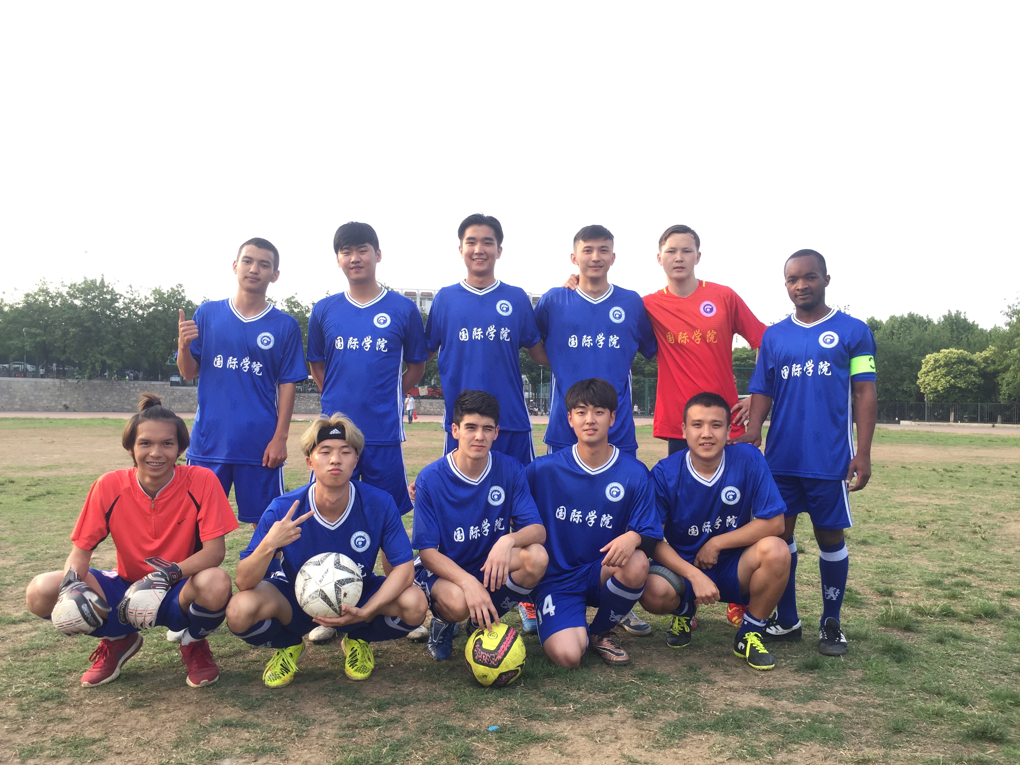杭州唯一一个足球特长生入围清华破例招12名足球小将