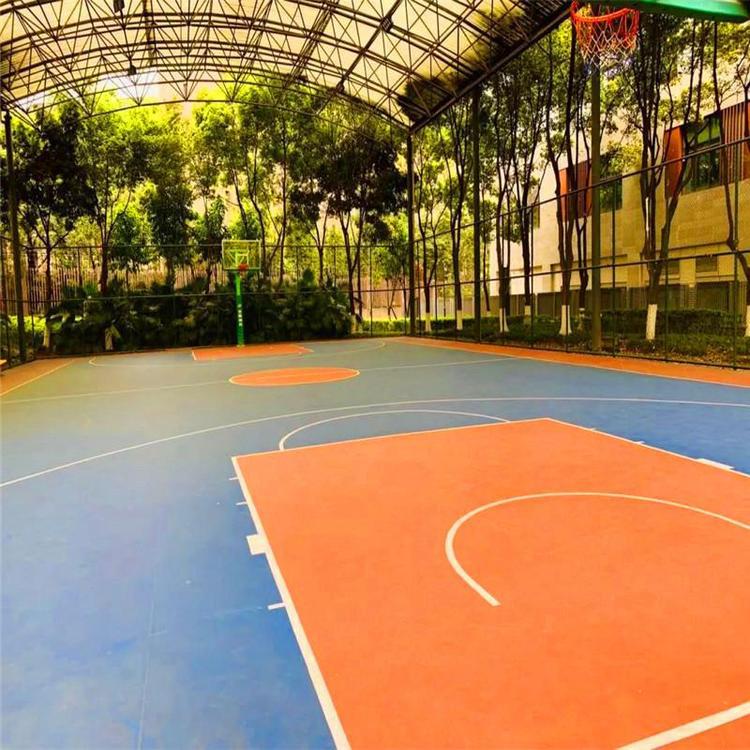 篮球场公园与我公司签署篮球场施工合同，帮你解决任何场地上施工难题