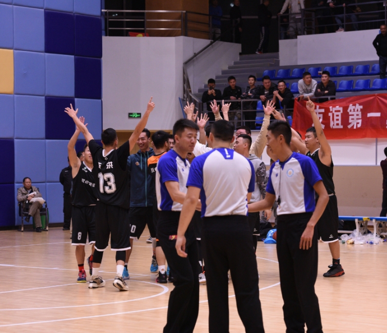 范文篮球(basketball),是奥运会为中心的对抗性体育运动