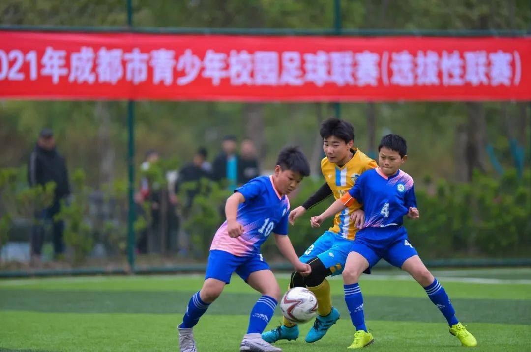 新华网：校园足球未来发展要解决的核心问题和角色