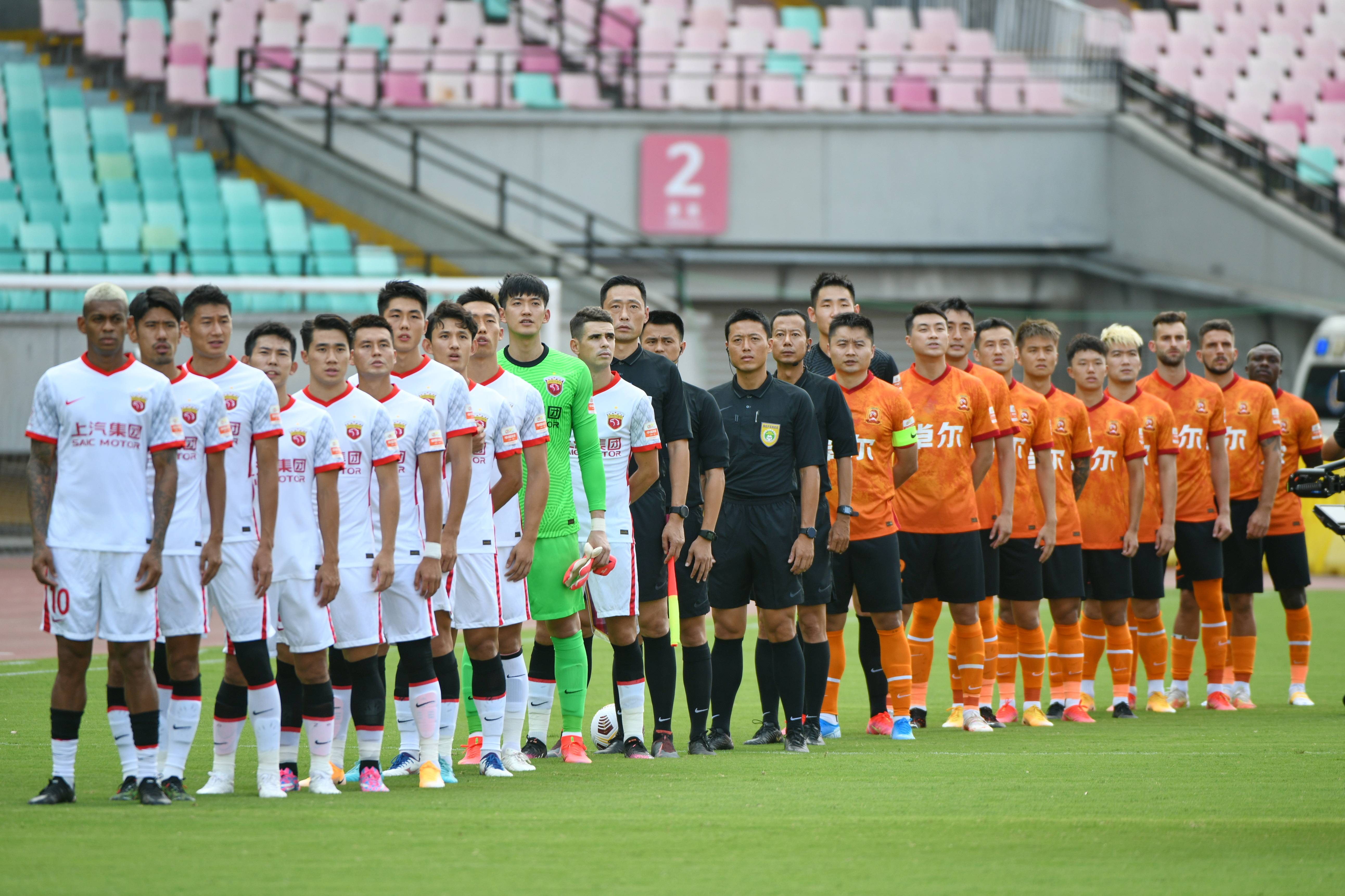中国顶级联赛历史上首次武汉德比两队继续领跑中超4天