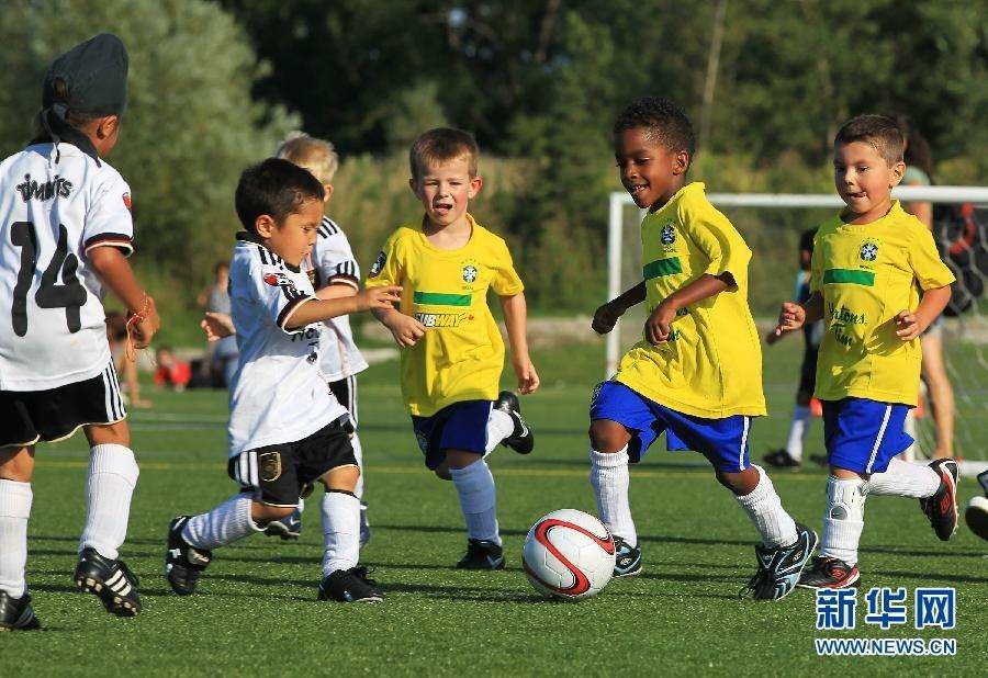小学生踢足球的好处及注意事项，你知道几个？