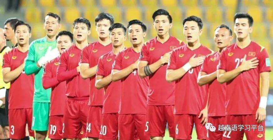 
世界杯预选赛12强赛分组出炉中国国家足球队目标比以往任何时候更接近