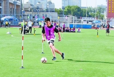 郑州市第九中学、河南省实验中学正式举办我省首批校园足球实验班