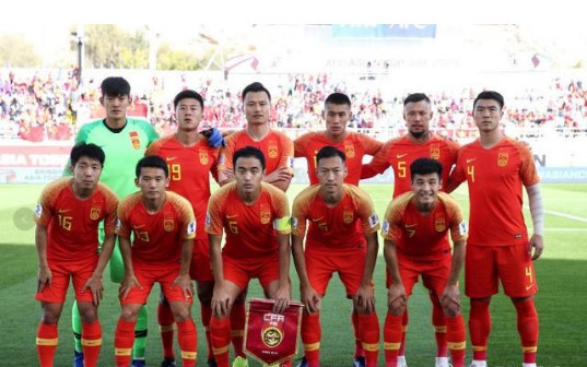 中国足球出现青黄不接现象球迷需等待更长时间时间