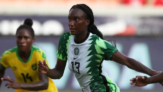 Gotham FC 的 Ifeoma Onumonu 谈尼日利亚的统治地位、非洲人的铲球以及成为“资深新秀”
