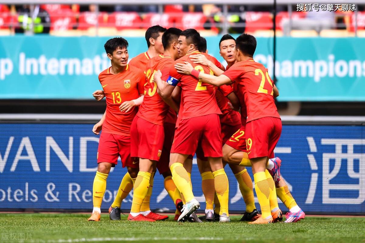 国足的赛程 
留下一地鸡毛，中国足球想要翻身再等10年！