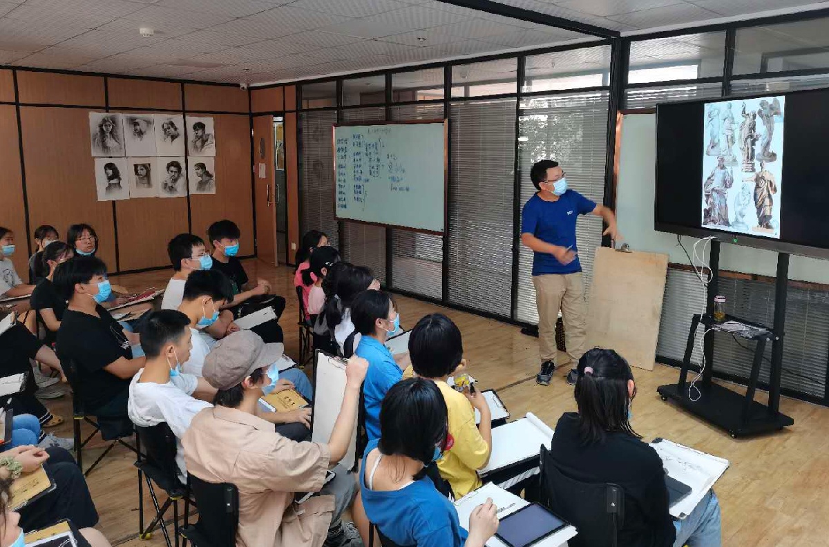 武汉丝路教育武汉校区实地试听几节课程，CAD免费试听