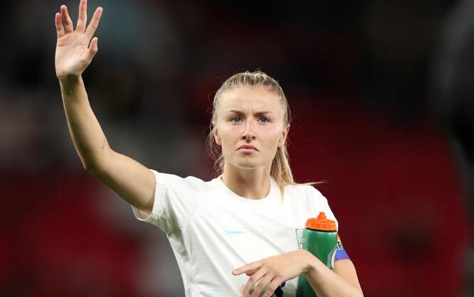 Leah Williamson 预计随着 2022 年欧洲杯的进行，英格兰会有所改善