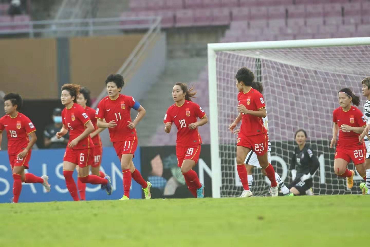 女足亚洲杯夺冠的个人心得感悟能看到我国的女足夺冠