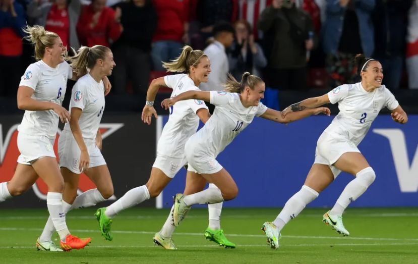英格兰 4-0 瑞典：女狮队的球员评分进入 2022 年欧洲杯决赛