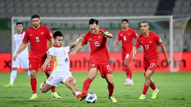 国际足联宣布最新一期男足世界排名掉到第78位，亚洲排名第11