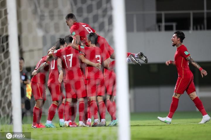 
中国男足晋级2022年卡塔尔世界杯概率仅34倍，中国男足就不能做到吗？
