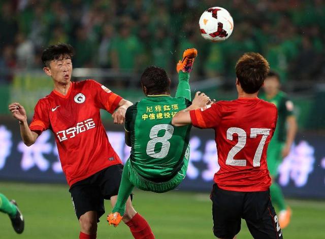 中国足球遭遇到了重创，北京国安青年队大人打小孩的结果