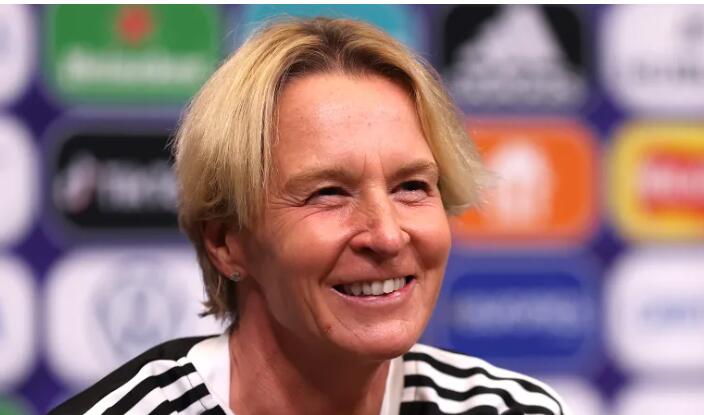 Martina Voss-Tecklenburg：“只有在 2022 年欧洲杯可持续的情况下，我们才能获胜”